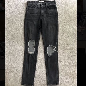 Levi’s 721 High-Rise Skinny Jeans